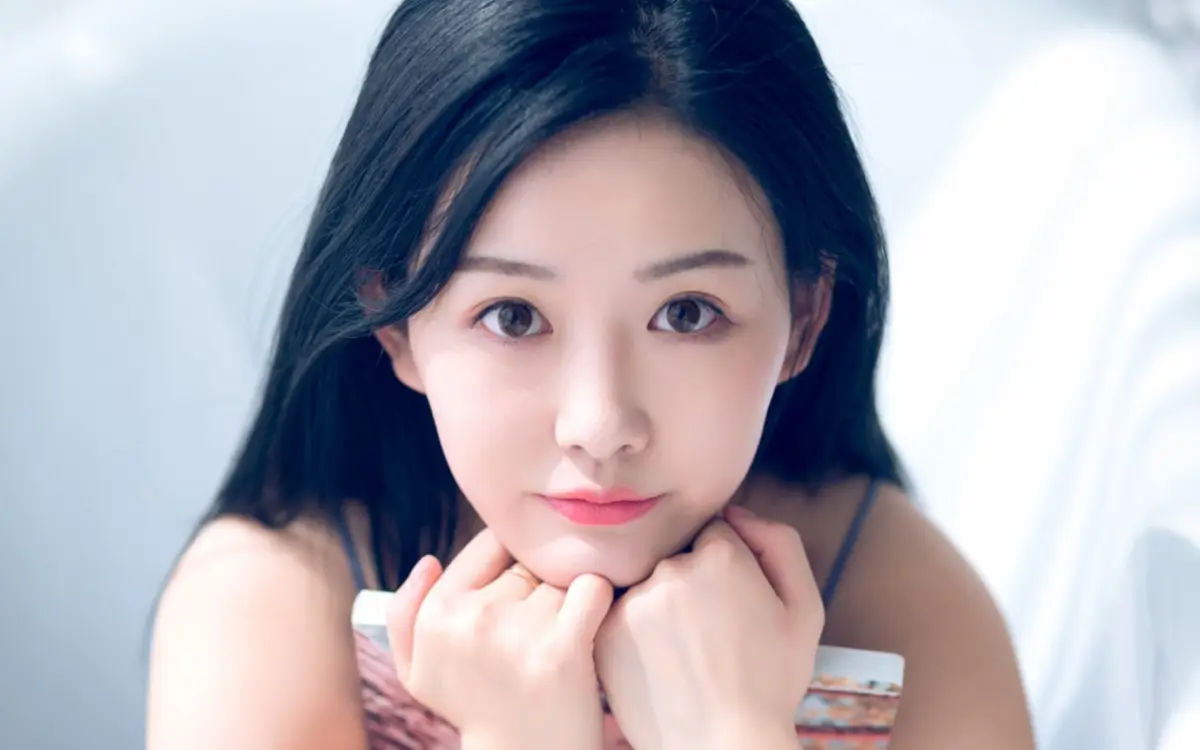 西双版纳哈尔滨私人伴游燕子