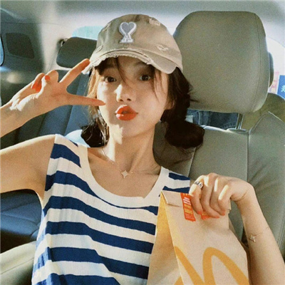 西双版纳伴游女生铎忆柏的资料
