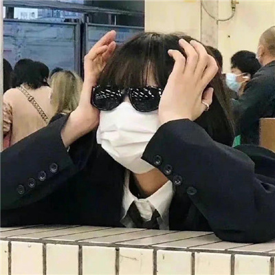 西双版纳伴游女生冯萧玉的资料