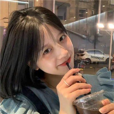 西双版纳伴游女生逢丝微的资料